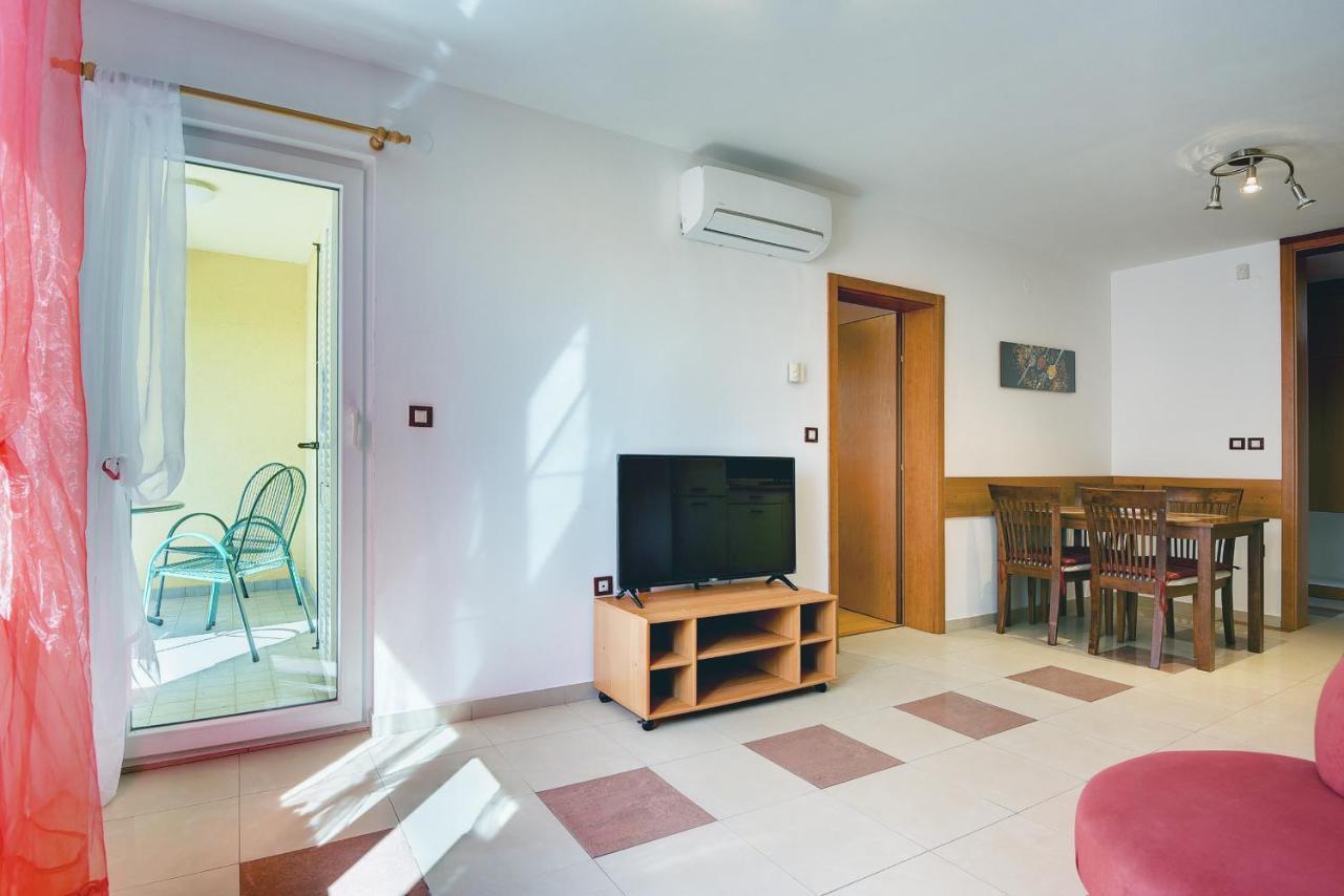 Apartments Universe Pula Dış mekan fotoğraf